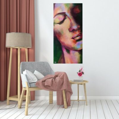 Tableau peinture visage femme en gros plan, tableau moderne et abstrait, tableau d'artiste, artiste Chenel, teintes vertes et roses, douceur