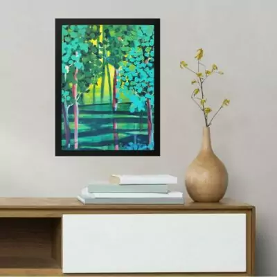 tableau en peinture acrylique représentant des sous bois. L'arrière plan est lumineux et les arbres se détachent au premier plan et se reflètent dans l'eau. Tableau vendu avec encadrement